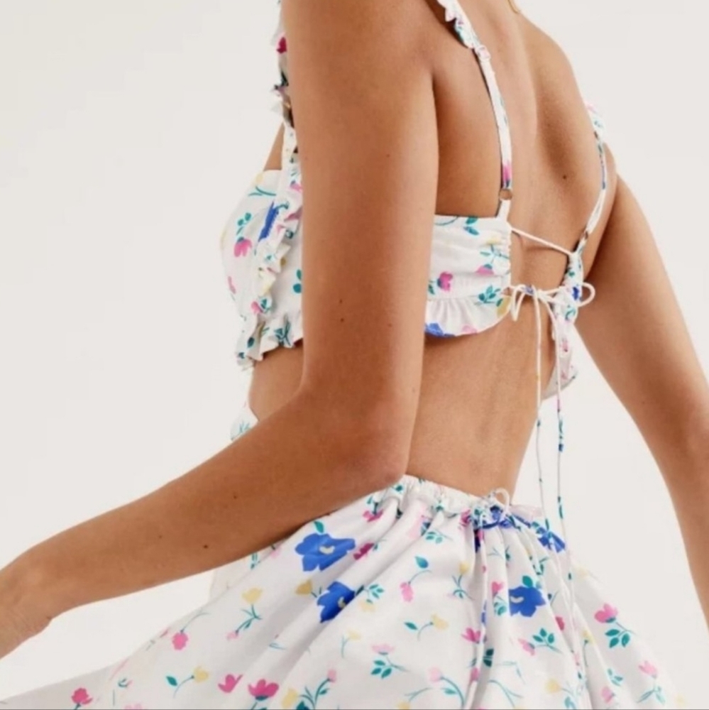 🍋For Love and Lemons Farrah Floral Mini with Cut-Outs - Picture 16 of 16